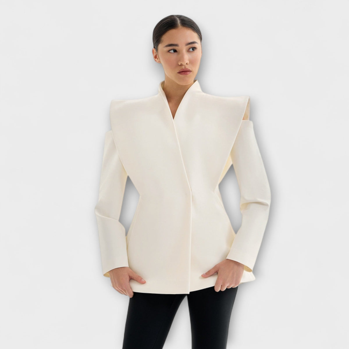 Sommerfeld™ | Valeria – Skulpturaler Schulterblazer