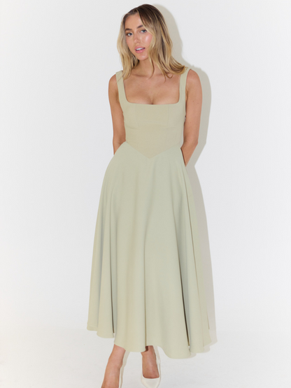 JULIA | Elegantes Midikleid mit eckigem Ausschnitt
