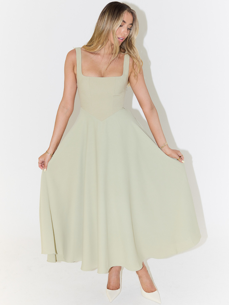 JULIA | Elegantes Midikleid mit eckigem Ausschnitt