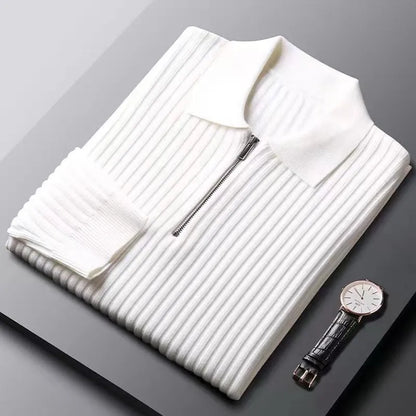 Eleganter Pullover mit Streifenmuster und Reißverschluss